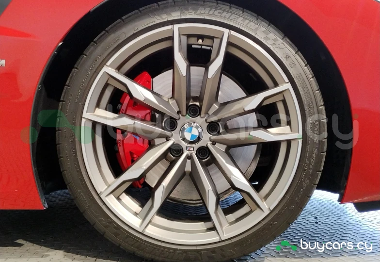 BMW Z4 Красный