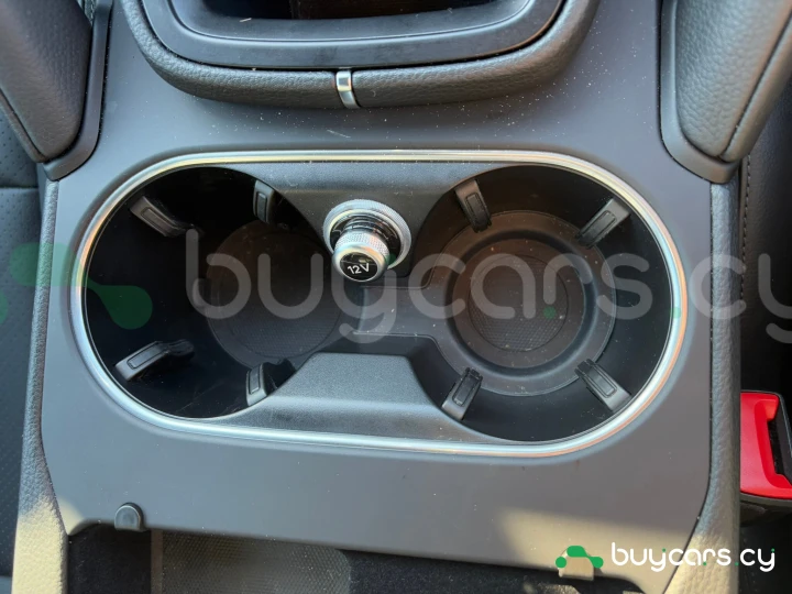 Porsche Cayenne White