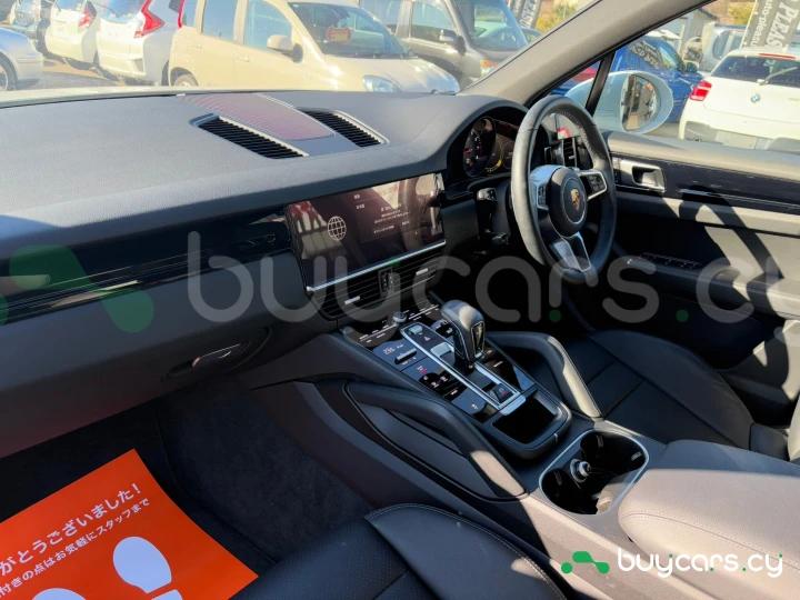 Porsche Cayenne White