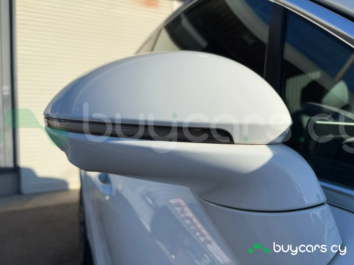 Porsche Cayenne White