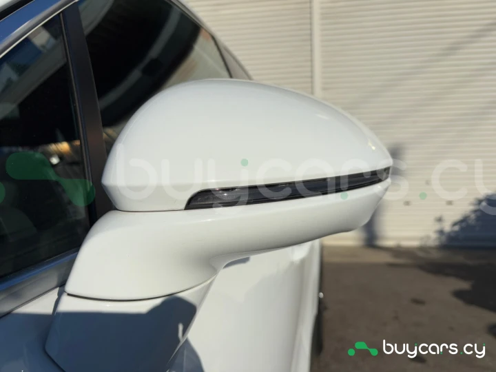 Porsche Cayenne White