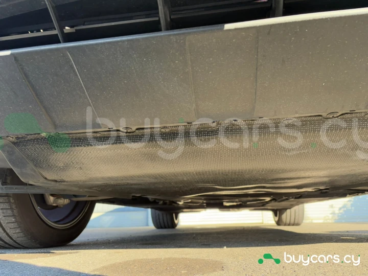 Porsche Cayenne White