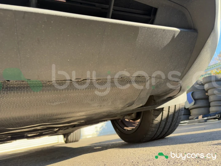 Porsche Cayenne White