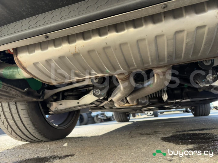 Porsche Cayenne White