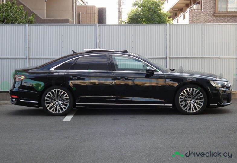 Audi A8 Black