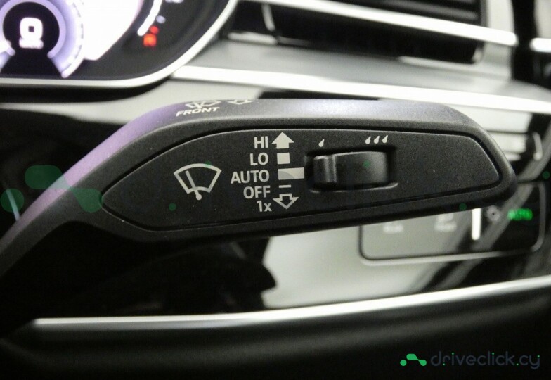 Audi A8 Black