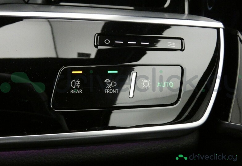 Audi A8 Black