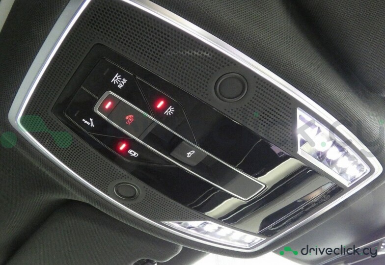 Audi A8 Black