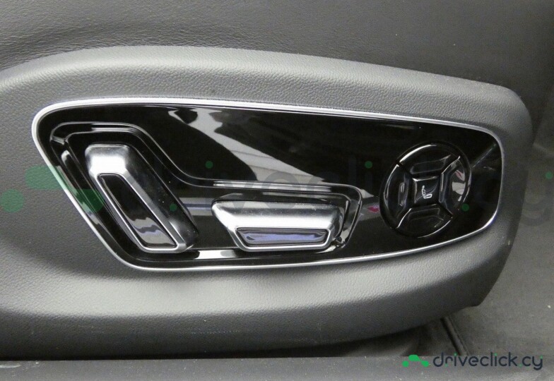 Audi A8 Black