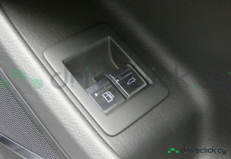 Audi A8 Black