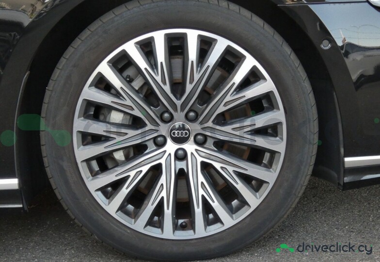 Audi A8 Black