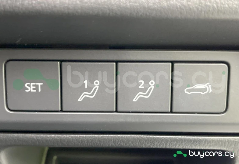 Mazda CX-80 Белый