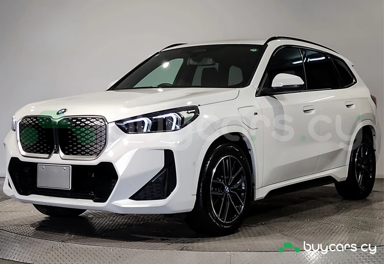 BMW iX1 Белый
