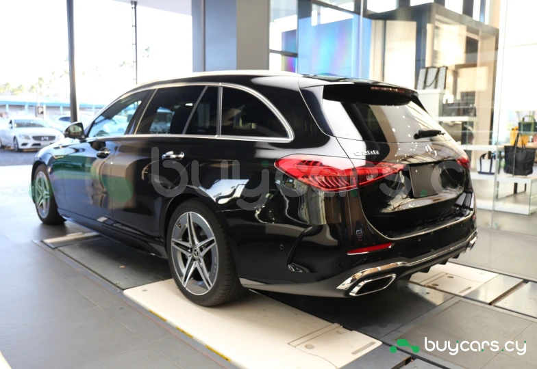 Mercedes C-class Black