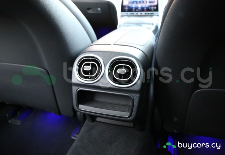 Mercedes C-class Black