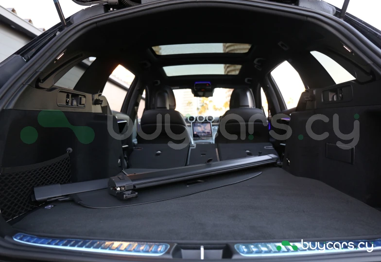 Mercedes C-class Black