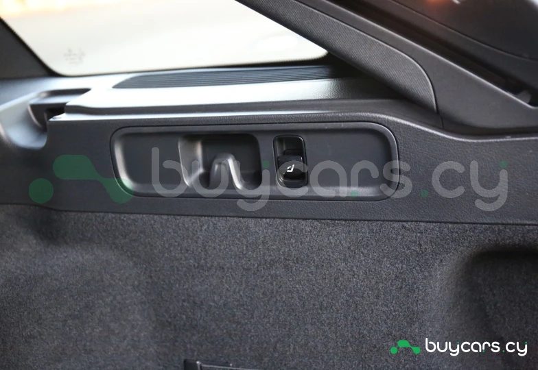 Mercedes C-class Black