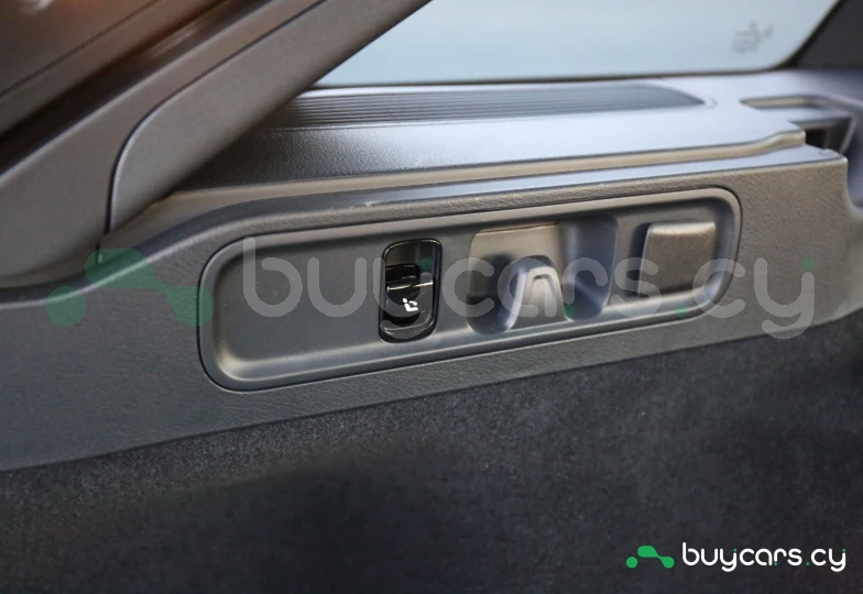 Mercedes C-class Black