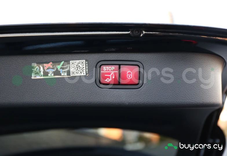 Mercedes C-class Black