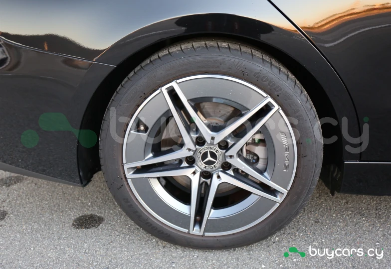 Mercedes C-class Black