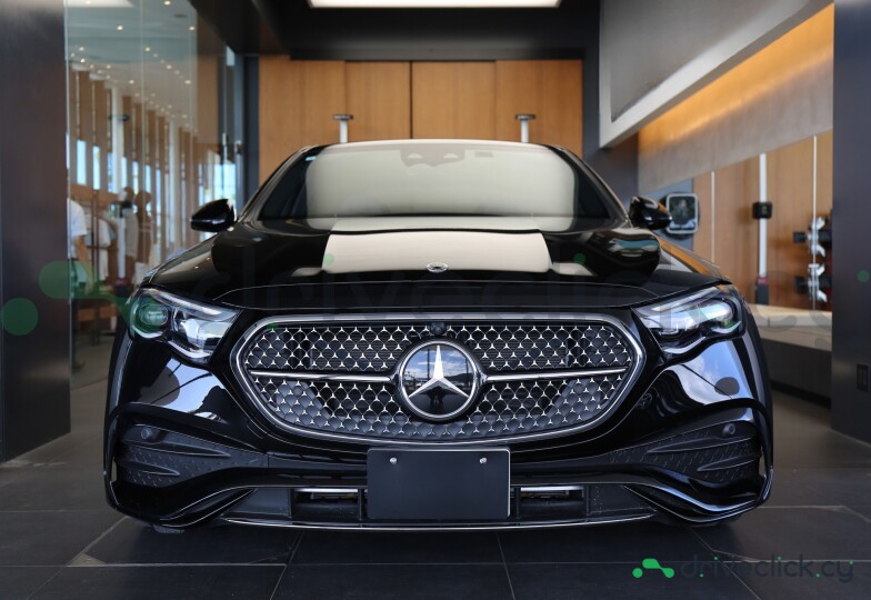 Mercedes E-class Черный
