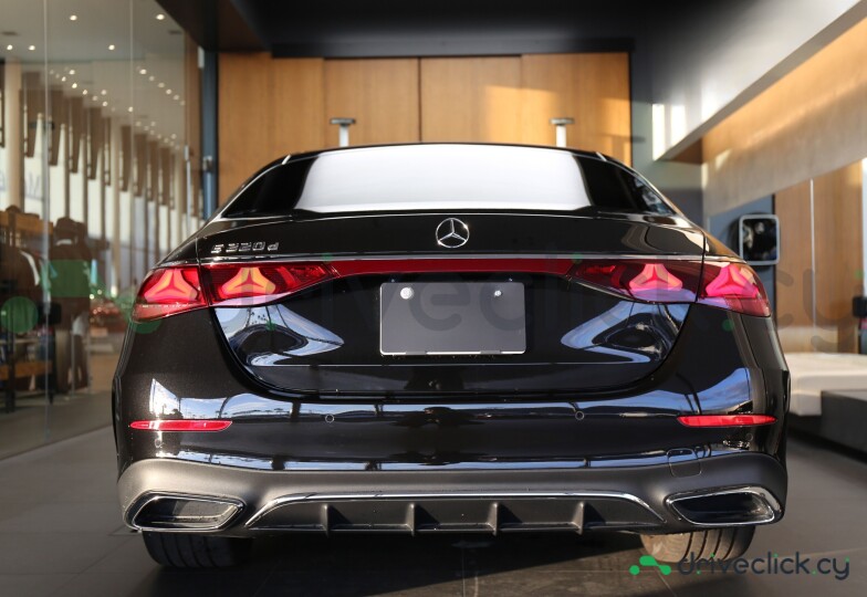 Mercedes E-class Черный