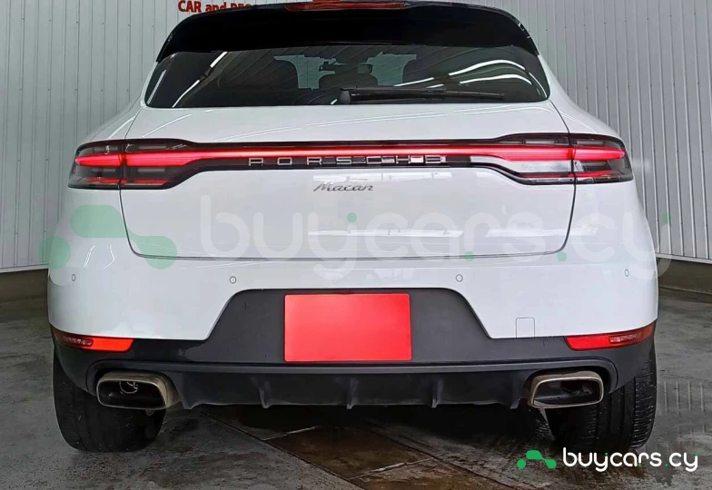 Porsche Macan White