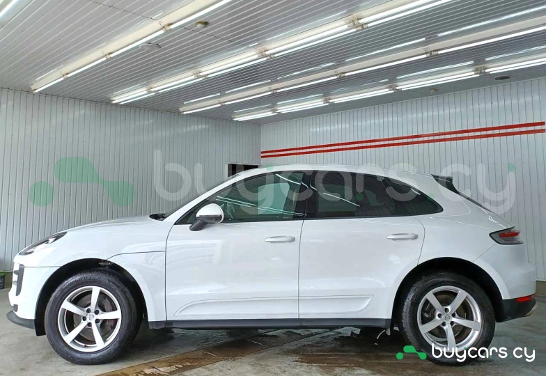 Porsche Macan White