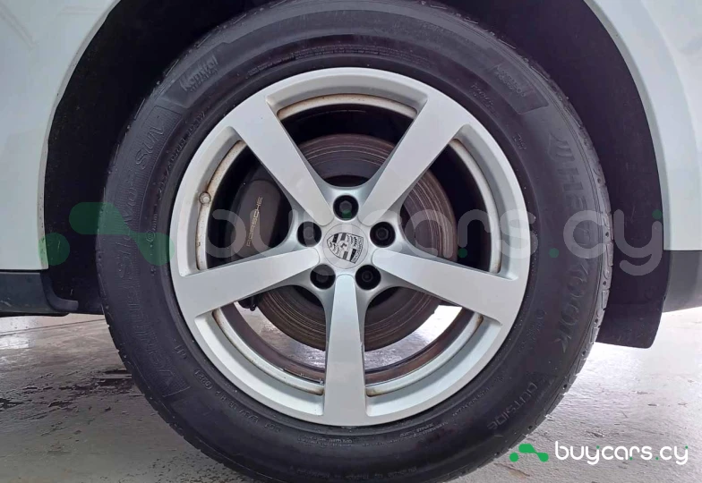 Porsche Macan White