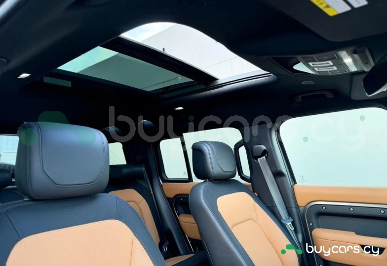 Land Rover Defender Серый