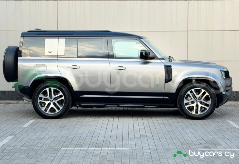 Land Rover Defender Серый