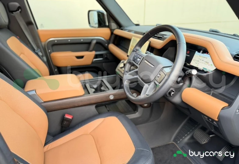 Land Rover Defender Серый