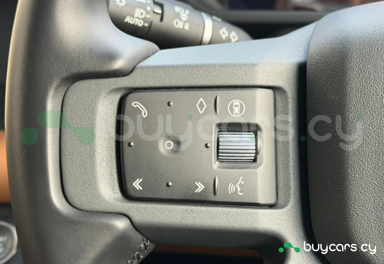 Land Rover Defender Серый