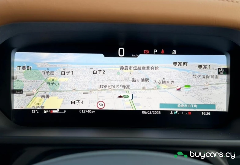 Land Rover Defender Серый