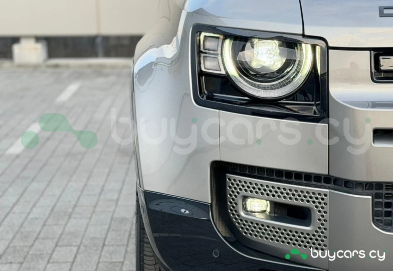 Land Rover Defender Серый