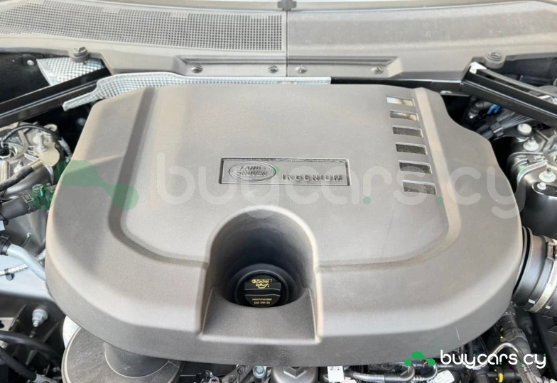 Land Rover Defender Серый