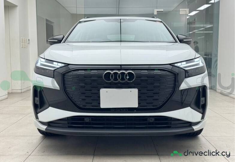 Audi Q4 Sportback e-tron Белый