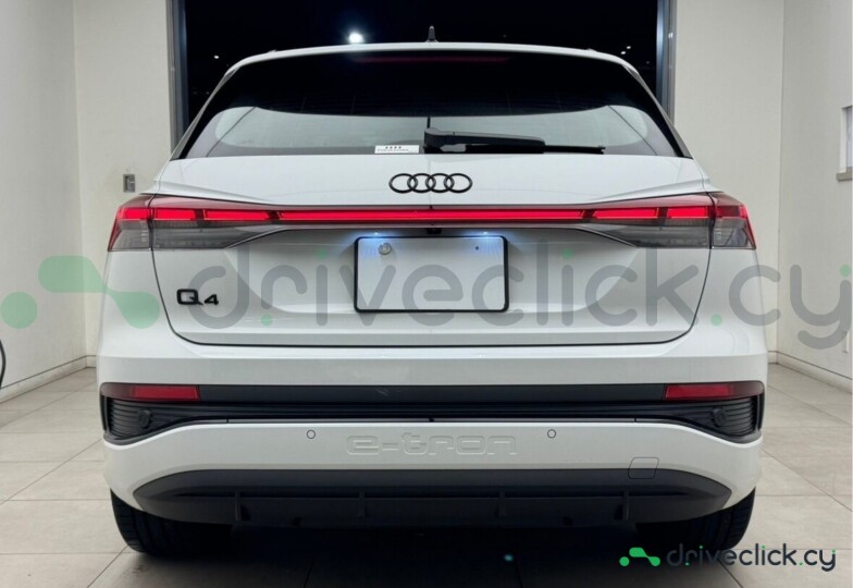 Audi Q4 Sportback e-tron Белый