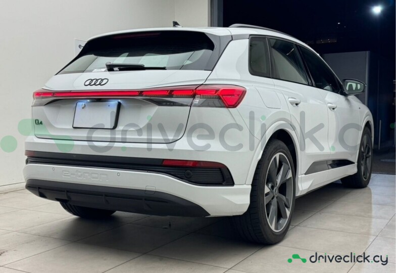 Audi Q4 Sportback e-tron Белый