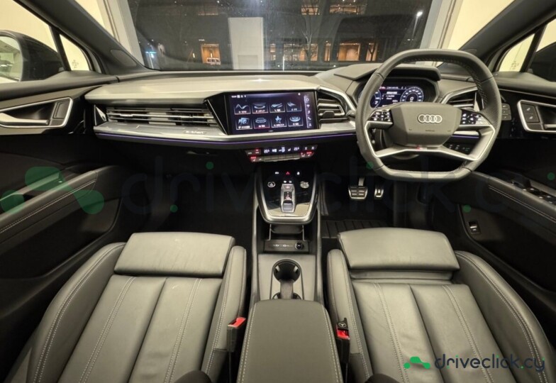 Audi Q4 Sportback e-tron Белый