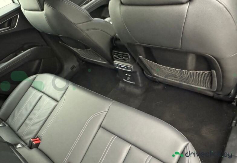 Audi Q4 Sportback e-tron Белый