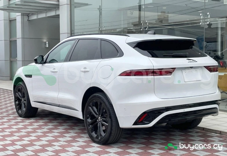 Jaguar F-Pace Белый