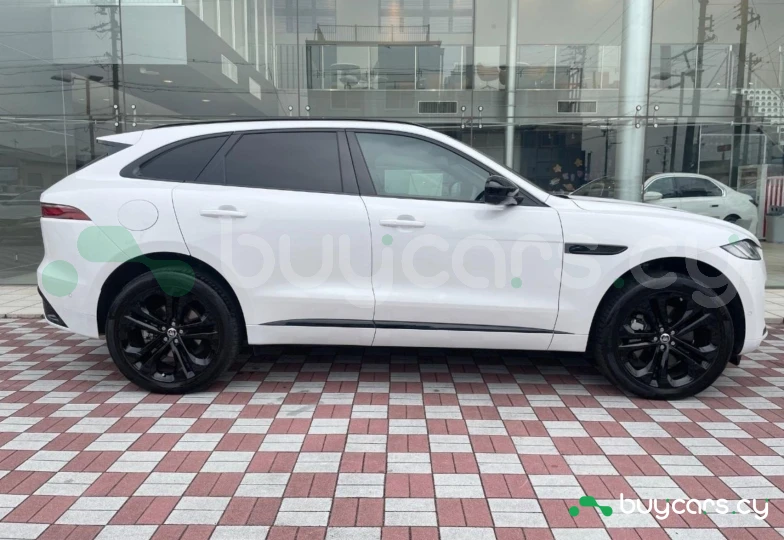 Jaguar F-Pace Белый