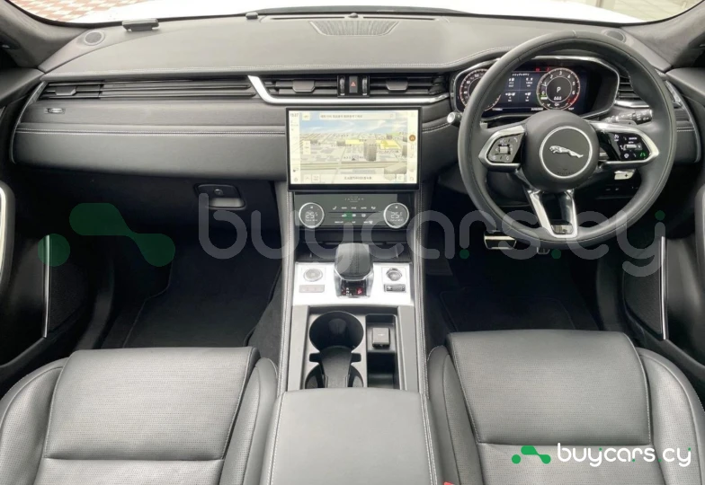 Jaguar F-Pace Белый