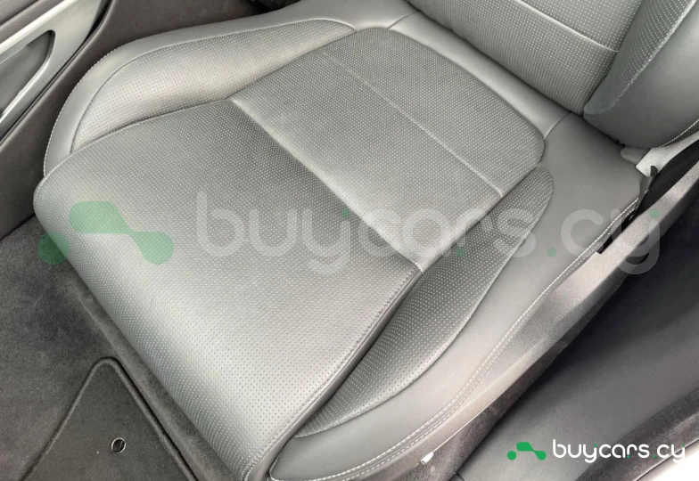 Jaguar F-Pace Белый