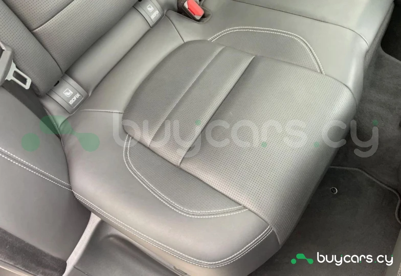 Jaguar F-Pace Белый