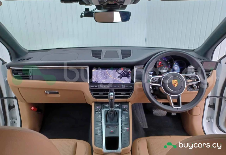 Porsche Macan White