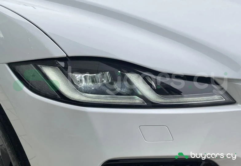 Jaguar F-Pace Белый