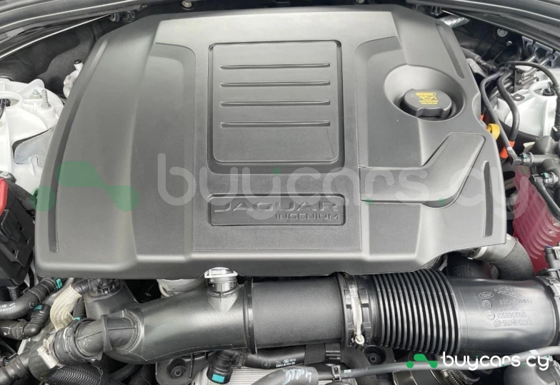 Jaguar F-Pace Белый