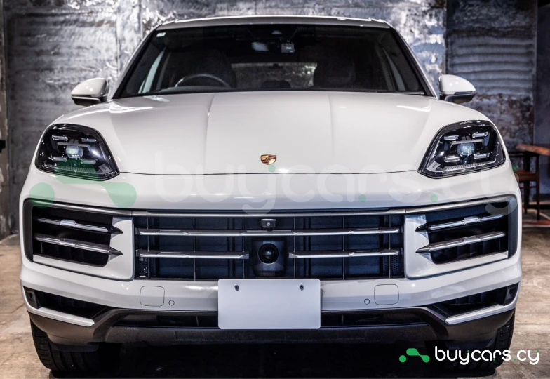 Porsche Cayenne White